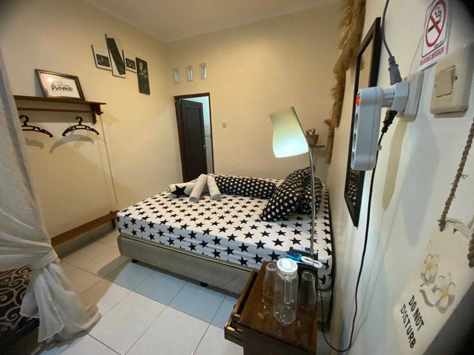 Coliving Jogja Sweet Home Kost Lengkap Di Jogjakarta Rum bild
